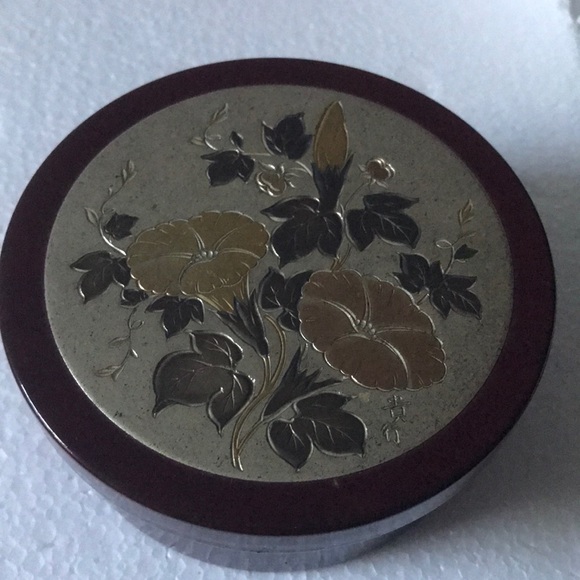 Vintage Accessories - Vintage lacquer jewelry box